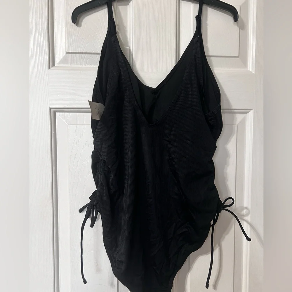 NWT Black Time & Tru One Piece Bathing Suit - Picture 2 of 5